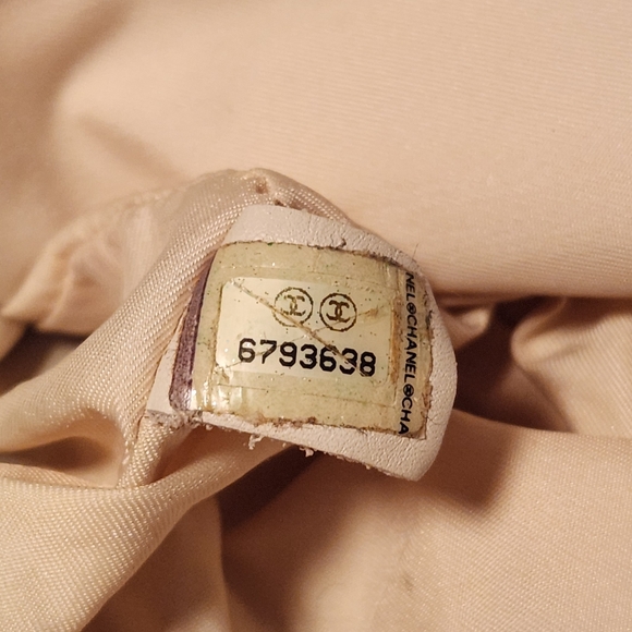 Chanel CC Logo Travel Ligne Tote - Picture 16 of 16